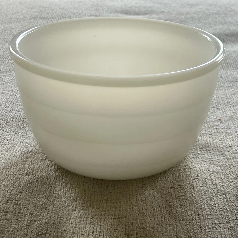 Vintage General Electric Milk Glass Mixing Bowl White Ribbed Beehive 7.5